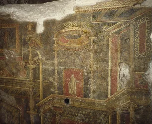 Überreste eines antiken Gebäudes unter den Kasernen der Kürassiere am Quirinal, Rom